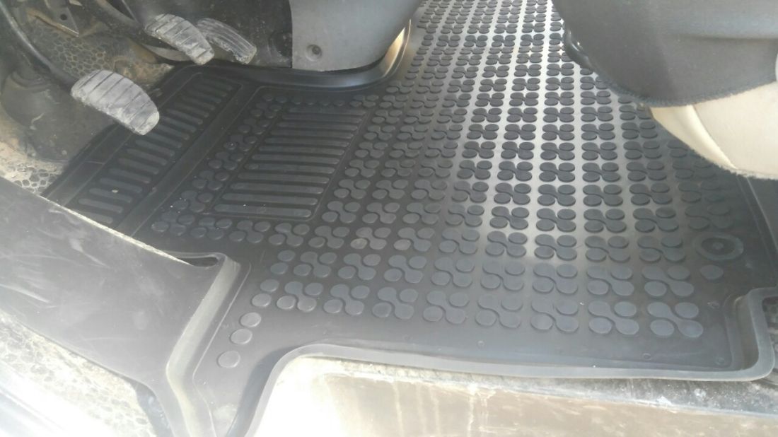 Λαστιχένια πατάκια Rezaw Plast για Renault Trafic / Oper Vivaro / Nissan Primastar (2001-2014) – τύπου σκαφάκι – 1τμχ.